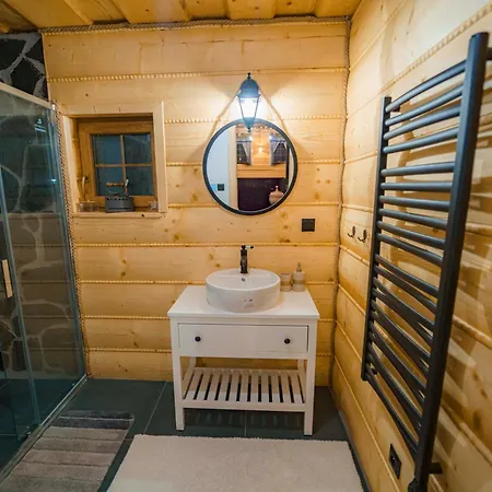 Village - Jedinecne S Wellnessom Pod Kralovou Holou * Šumiac