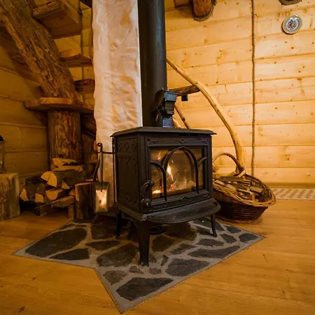 Village - Jedinecne S Wellnessom Pod Kralovou Holou بيت للعطل