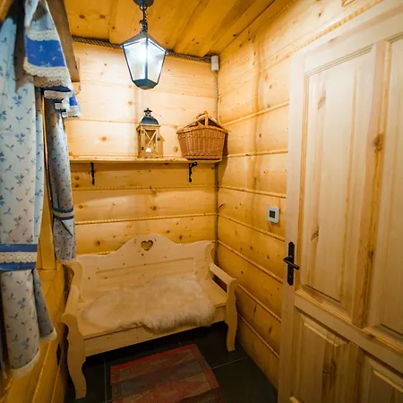 Village - Jedinecne S Wellnessom Pod Kralovou Holou Holiday home *