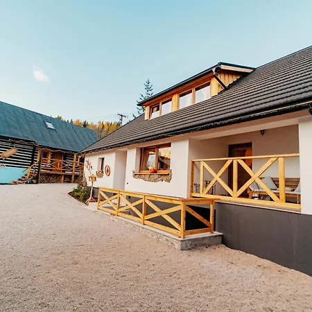 Village - Jedinecne S Wellnessom Pod Kralovou Holou بيت للعطل