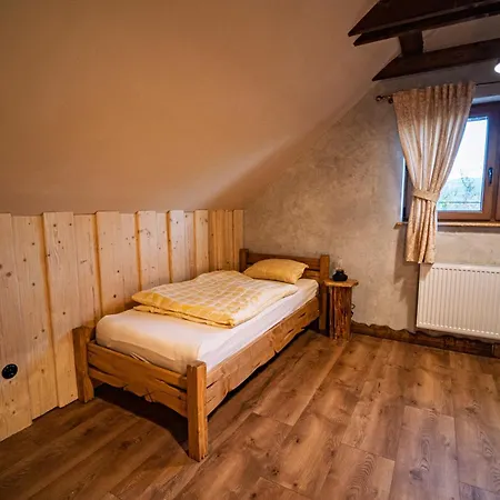 Holiday home Village - Jedinecne S Wellnessom Pod Kralovou Holou